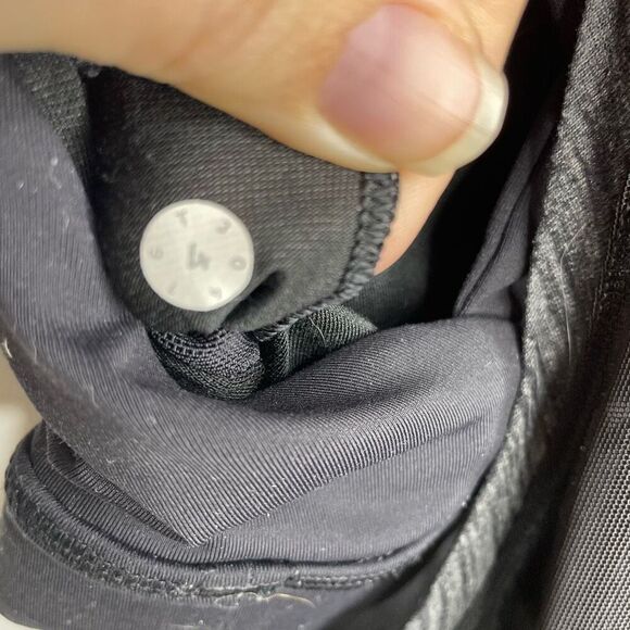 Lululemon Tank Lot Power Y &‎ Crew Built In Bra Top 4 6 Gray Black Workout Gym - Picture 7 of 11
